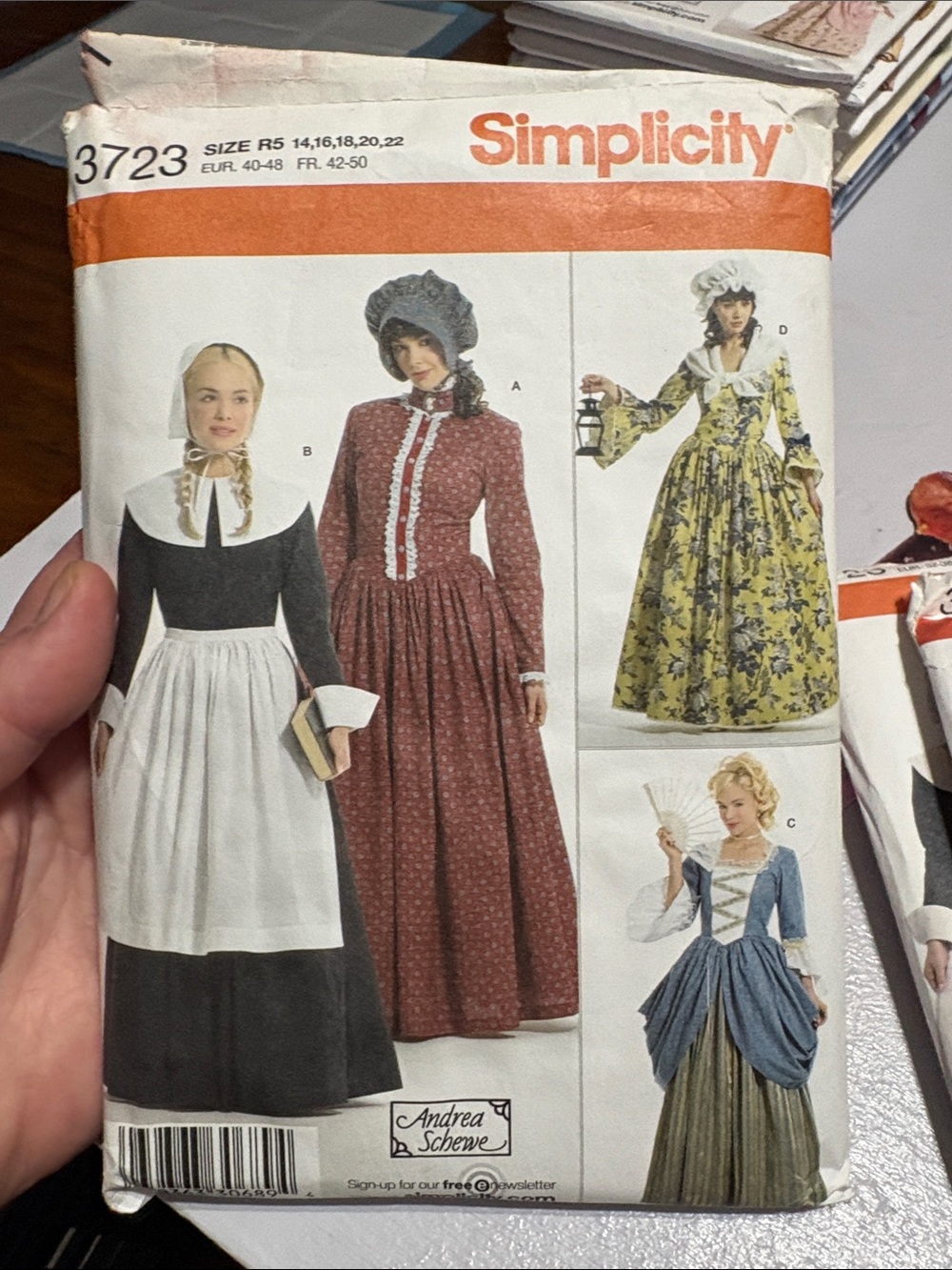 BN UNCUT SIMPLICITY 3723 HH R5 COSTUMES SEWING PATTERNS